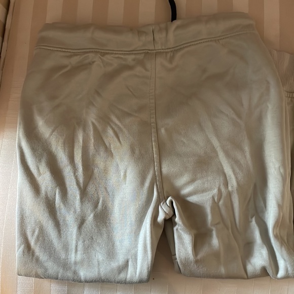 Abercrombie kids joggers in cream - Picture 4 of 5